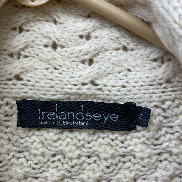 Irelandseye  Women's Cream Cable Knit Sweater - Picture 2 of 6